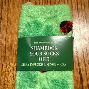 Bath & Body Works Shamrock Green Lounge Socks